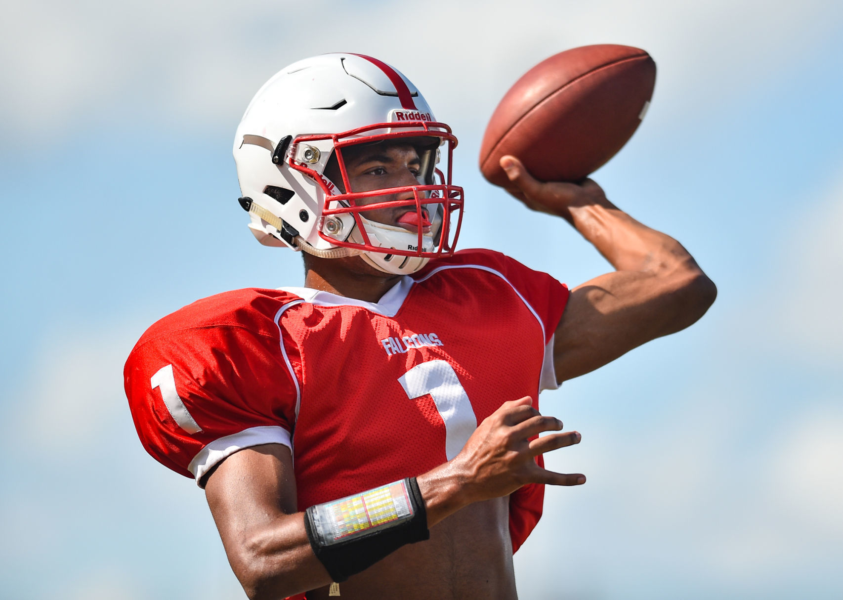 081619-qct-spt-west-fball-001a.JPG